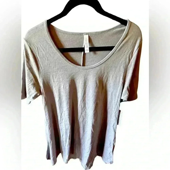 Lularoe‎ small pearl grey Perfect T. NWT yummy cotton ,, poly, spandex - Picture 1 of 8
